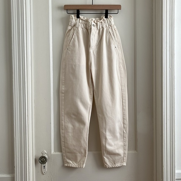 Zara Size 0 Baggy Paperbag Jeans in Ecru / Cream Elastic Waist Denim - Picture 2 of 16